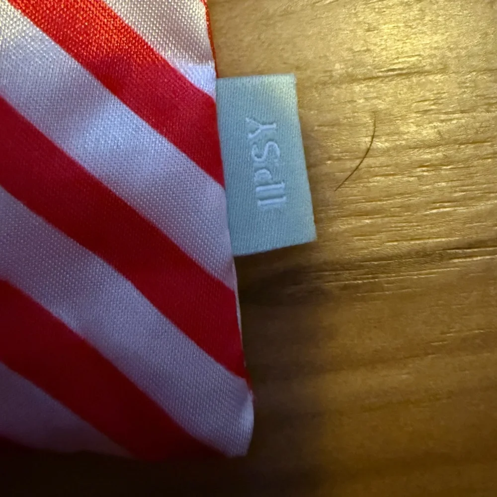 💙 4/$20 IPSY Red and White Diagnosis Striped Drawstring Bag